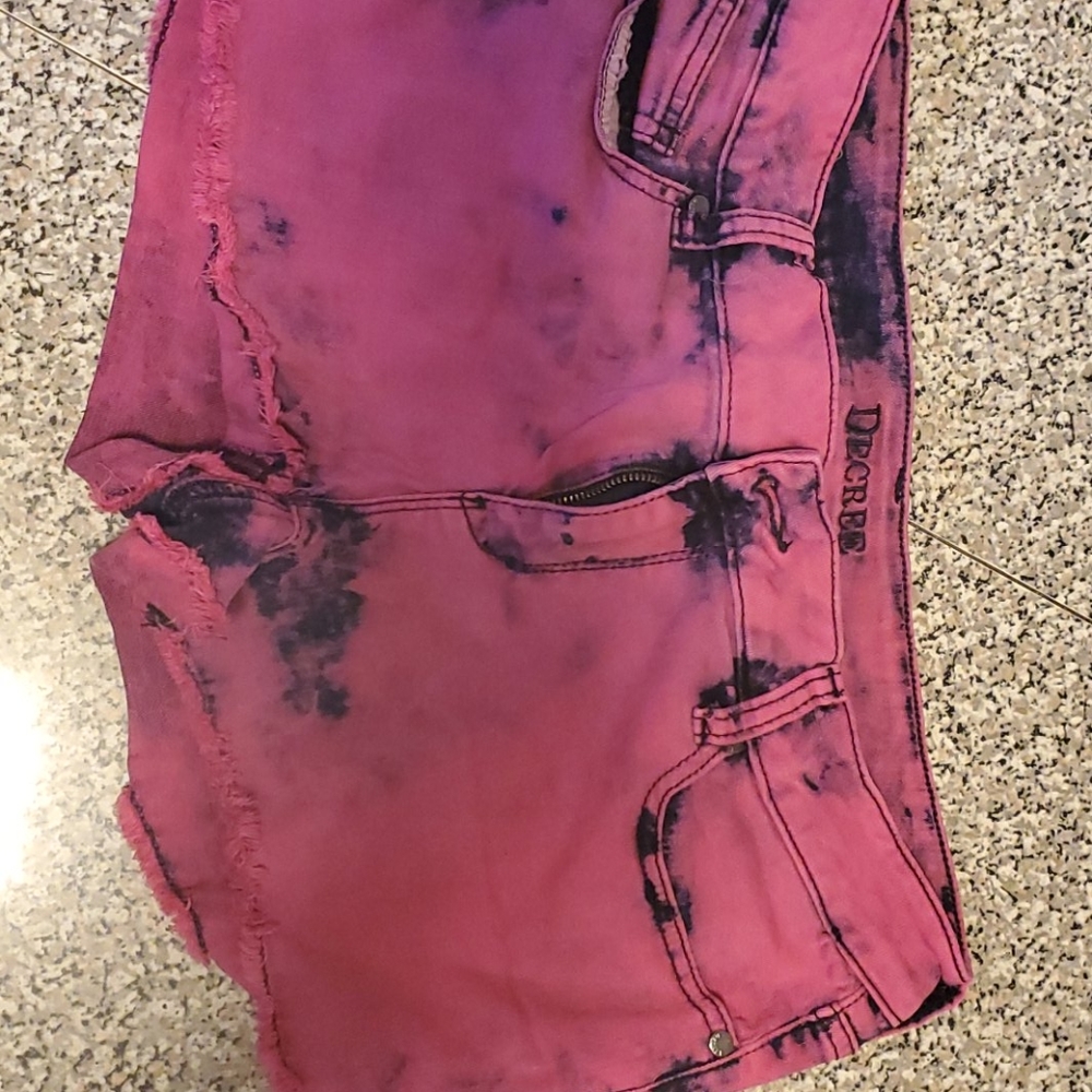 DECREE SHORTS NEVER WORN..SUPER CUTE